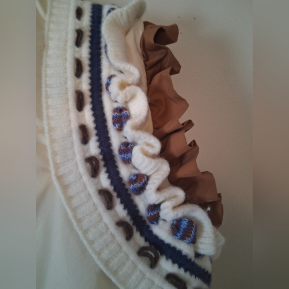 NWOT Hausen Quilted Emboidered Puffer Vest Size L - Picture 9 of 12